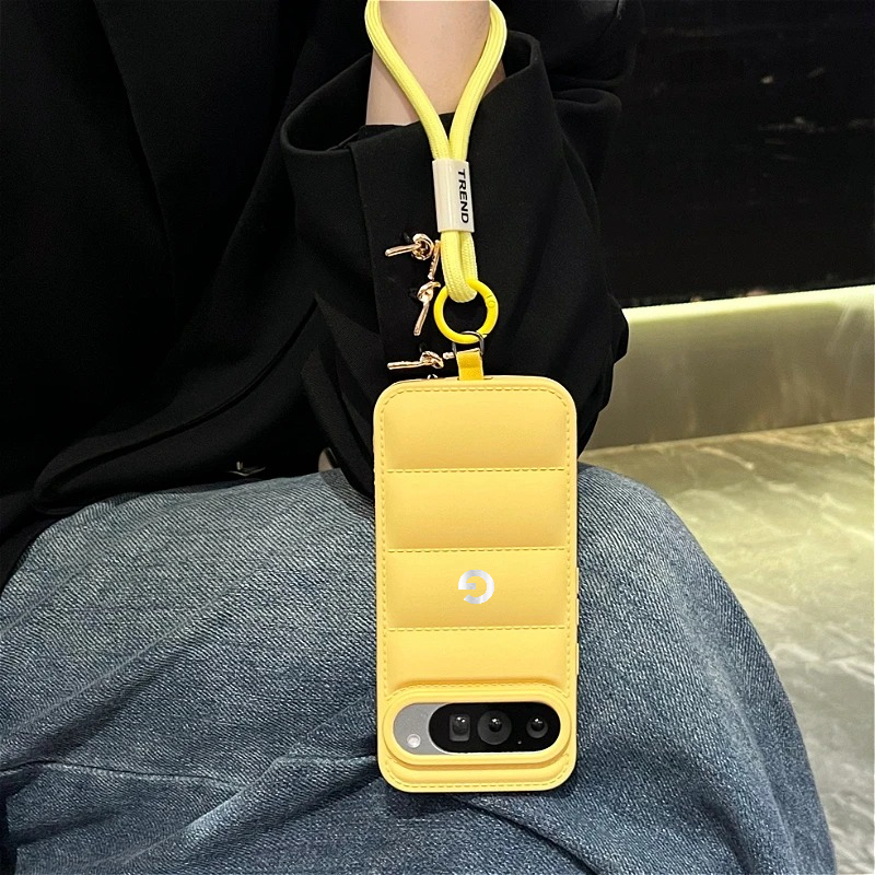 Modne, popularne etui na telef – Sneaker Case recenzja i cena